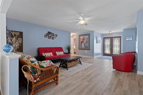 Villa ou maison à vendre à Spring Hill, Floride: 3 chambres, 129.88 m2 № 2102982 - photo 12