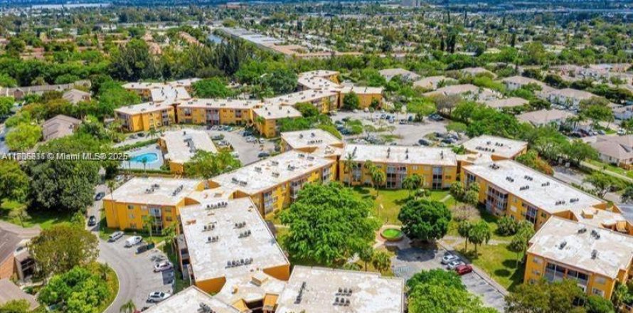 Condo in Deerfield Beach, Florida, 1 bedroom  № 1739477