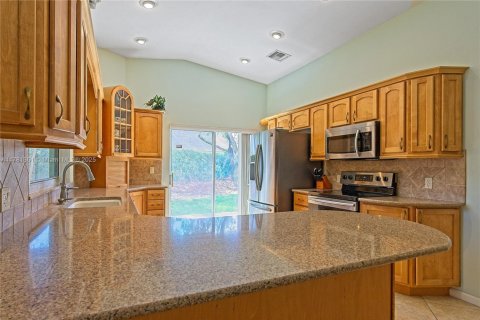 House in Homestead, Florida 2 bedrooms, 129.78 sq.m. № 1740071 - photo 6
