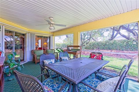 House in Homestead, Florida 2 bedrooms, 129.78 sq.m. № 1740071 - photo 14