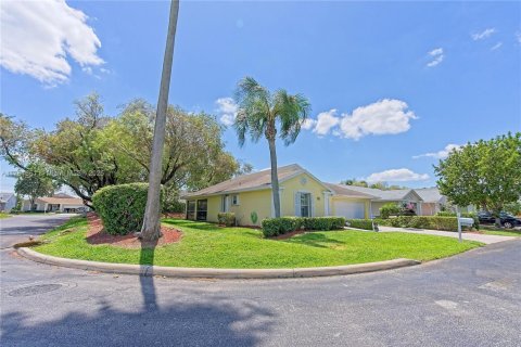 House in Homestead, Florida 2 bedrooms, 129.78 sq.m. № 1740071 - photo 17