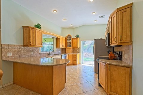House in Homestead, Florida 2 bedrooms, 129.78 sq.m. № 1740071 - photo 5