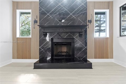 Casa en venta en Tampa, Florida, 3 dormitorios, 180.6 m2 № 1939263 - foto 19