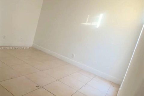 Condominio en alquiler en Tamarac, Florida, 3 dormitorios № 2045422 - foto 8