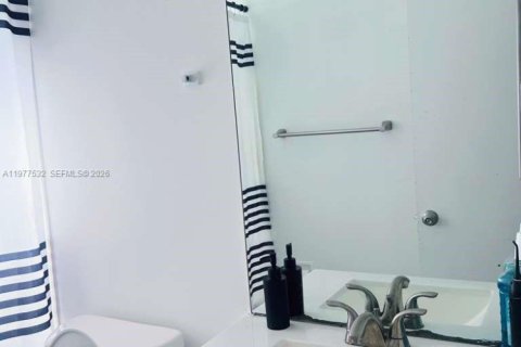 Condominio en alquiler en Tamarac, Florida, 3 dormitorios № 2045422 - foto 4