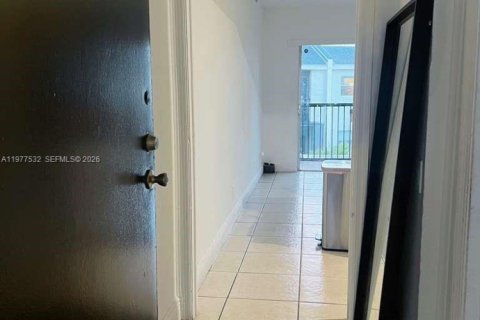 Condominio en alquiler en Tamarac, Florida, 3 dormitorios № 2045422 - foto 18