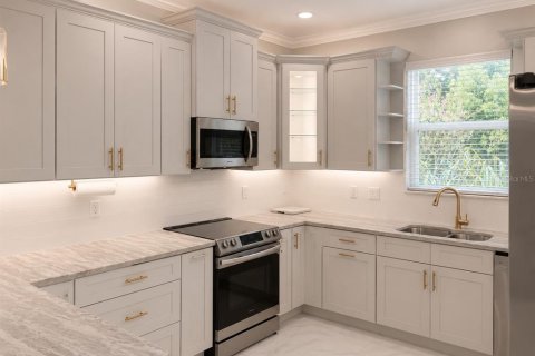 Villa ou maison à louer à Lakeland, Floride: 4 chambres, 181.9 m2 № 2148337 - photo 18