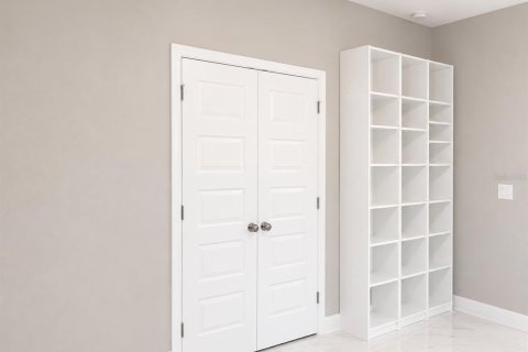 Villa ou maison à louer à Lakeland, Floride: 4 chambres, 181.9 m2 № 2148337 - photo 10