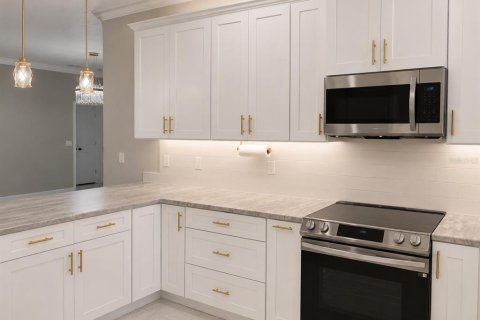 Villa ou maison à louer à Lakeland, Floride: 4 chambres, 181.9 m2 № 2148337 - photo 19
