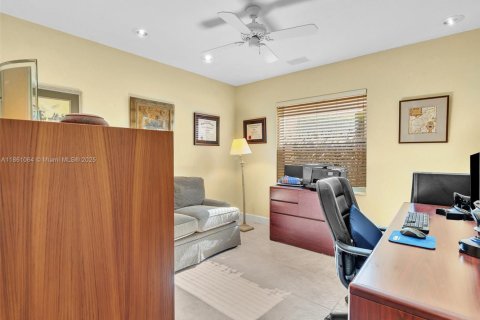 House in Boca Raton, Florida 3 bedrooms, 199 sq.m. № 1892333 - photo 7