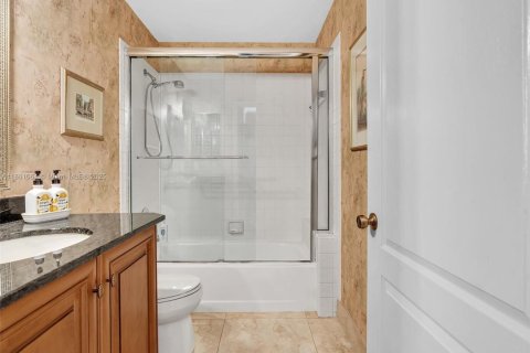 House in Boca Raton, Florida 3 bedrooms, 199 sq.m. № 1892333 - photo 20