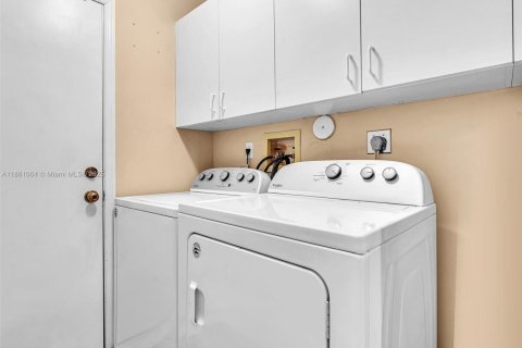House in Boca Raton, Florida 3 bedrooms, 199 sq.m. № 1892333 - photo 16