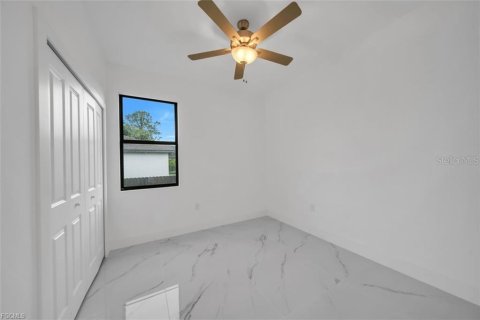 House in Lehigh Acres, Florida 3 bedrooms, 159.23 sq.m. № 1843577 - photo 20