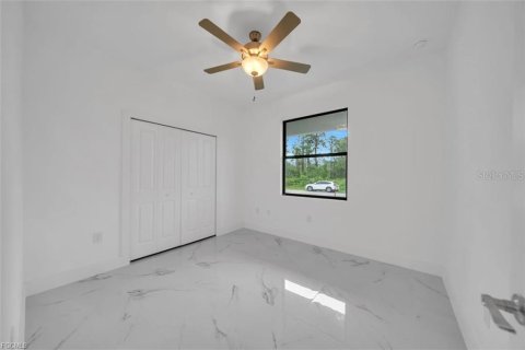 House in Lehigh Acres, Florida 3 bedrooms, 159.23 sq.m. № 1843577 - photo 5