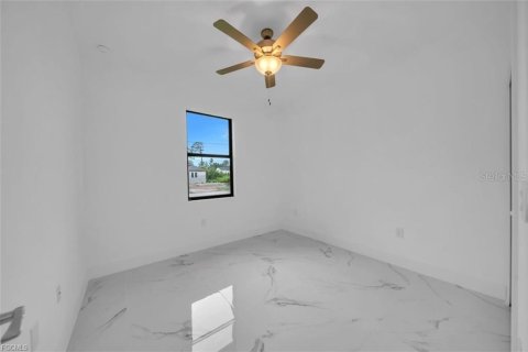 House in Lehigh Acres, Florida 3 bedrooms, 159.23 sq.m. № 1843577 - photo 6