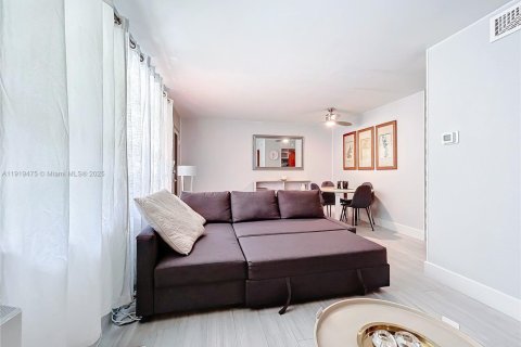Copropriété à louer à Miami, Floride: 1 chambre, 48.22 m2 № 1975158 - photo 7