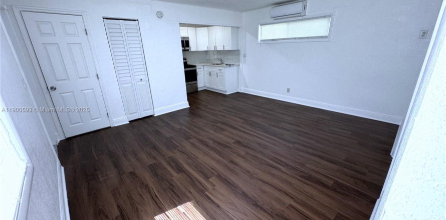 Casa en Fort Lauderdale, Florida 1 dormitorio, 262.54 m2 № 1951963