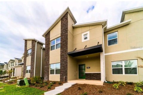 Townhouse in Davenport, Florida 4 bedrooms, 177.81 sq.m. № 1913329 - photo 1