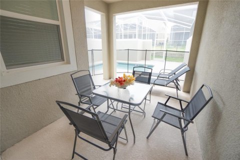 Townhouse in Davenport, Florida 4 bedrooms, 177.81 sq.m. № 1913329 - photo 18