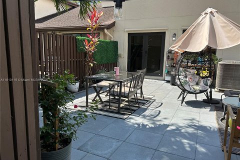 Adosado en venta en Miami-Dade, Florida, 3 dormitorios, 168.99 m2 № 1753121 - foto 29