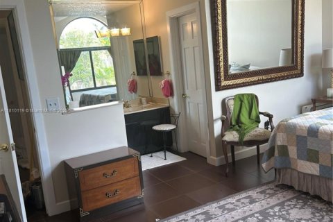 Adosado en venta en Miami-Dade, Florida, 3 dormitorios, 168.99 m2 № 1753121 - foto 14