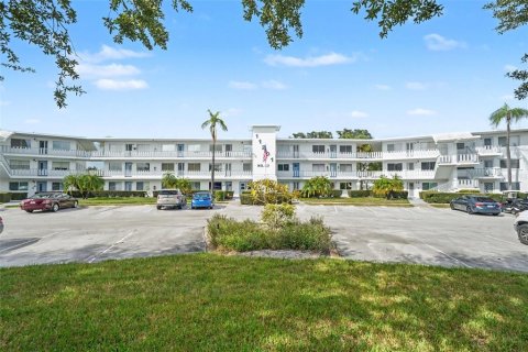 Condo in Seminole, Florida, 2 bedrooms  № 2399093