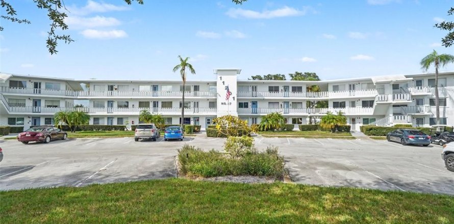 Condo in Seminole, Florida, 2 bedrooms  № 2399093