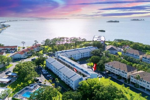 Condo in Dunedin, Florida, 2 bedrooms  № 2416964