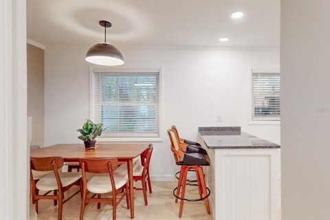 Condo in Dunedin, Florida, 2 bedrooms  № 2416964 - photo 5