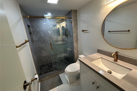 Condo in Aventura, Florida, 2 bedrooms  № 1865240 - photo 17