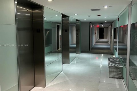 Condo in Aventura, Florida, 2 bedrooms  № 1865240 - photo 4