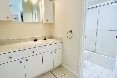 Copropriété à louer à Miami Beach, Floride: 1 chambre, 81.75 m2 № 1867414 - photo 7