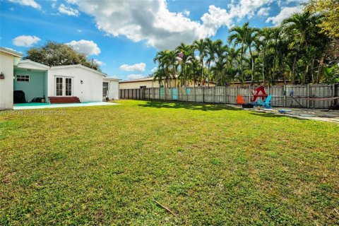 Купить виллу или дом в Майами-Спрингс, Флорида 3 спальни, 154.5м2, № 2031979 - фото 5