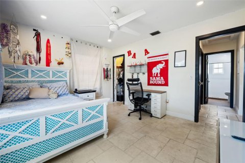 Купить виллу или дом в Майами-Спрингс, Флорида 3 спальни, 154.5м2, № 2031979 - фото 20