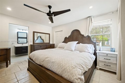 Купить виллу или дом в Майами-Спрингс, Флорида 3 спальни, 154.5м2, № 2031979 - фото 16
