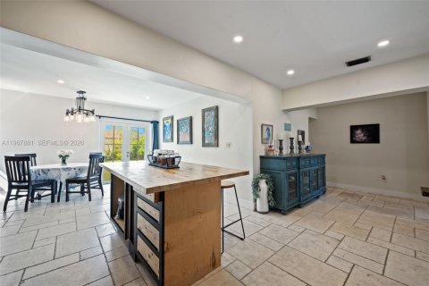 Купить виллу или дом в Майами-Спрингс, Флорида 3 спальни, 154.5м2, № 2031979 - фото 11