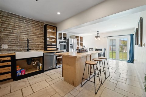 Купить виллу или дом в Майами-Спрингс, Флорида 3 спальни, 154.5м2, № 2031979 - фото 10