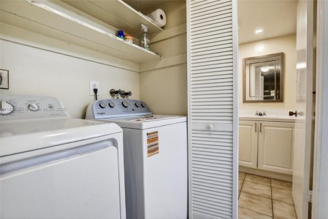 Adosado en venta en Plantation, Florida, 2 dormitorios, 139.35 m2 № 1947199 - foto 19