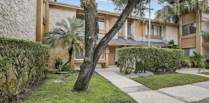 Adosado en Plantation, Florida 2 dormitorios, 139.35 m2 № 1947199