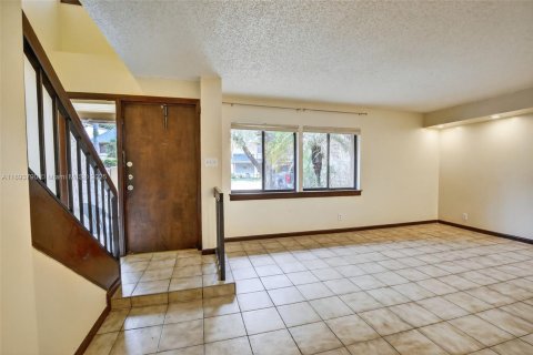 Adosado en venta en Plantation, Florida, 2 dormitorios, 139.35 m2 № 1947199 - foto 3