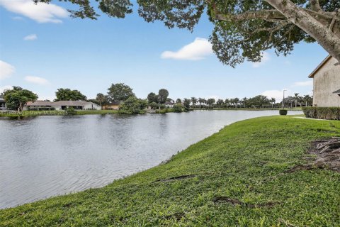 Adosado en venta en Plantation, Florida, 2 dormitorios, 139.35 m2 № 1947199 - foto 2