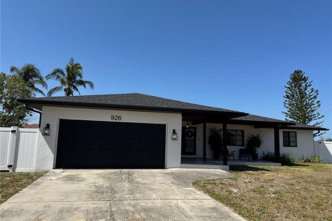 House in Apollo Beach, Florida 3 bedrooms, 184.78 sq.m. № 1657705 - photo 2