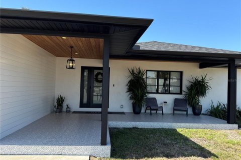 House in Apollo Beach, Florida 3 bedrooms, 184.78 sq.m. № 1657705 - photo 4