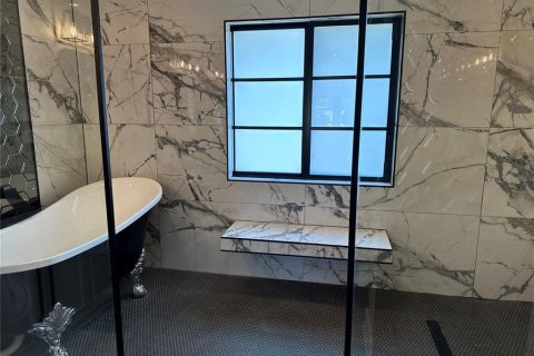 House in Apollo Beach, Florida 3 bedrooms, 184.78 sq.m. № 1657705 - photo 25