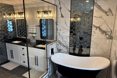 House in Apollo Beach, Florida 3 bedrooms, 184.78 sq.m. № 1657705 - photo 23