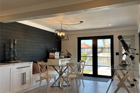 House in Apollo Beach, Florida 3 bedrooms, 184.78 sq.m. № 1657705 - photo 19