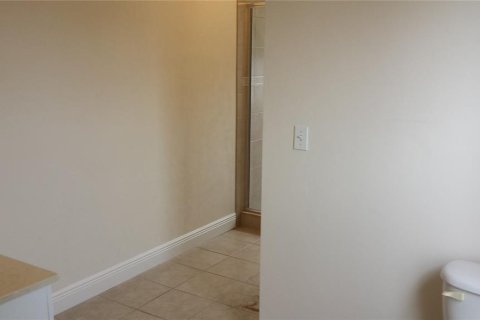 Condo in Gainesville, Florida, 2 bedrooms № 2234471 - photo 15