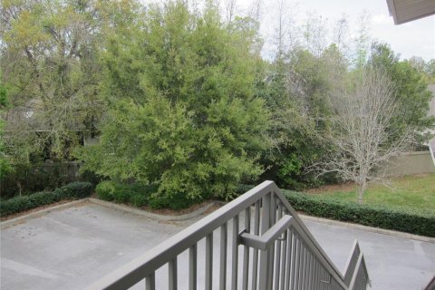 Condo in Gainesville, Florida, 2 bedrooms № 2234471 - photo 20
