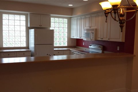 Condo in Gainesville, Florida, 2 bedrooms № 2234471 - photo 9