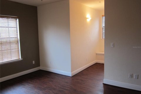 Condo in Gainesville, Florida, 2 bedrooms № 2234471 - photo 26